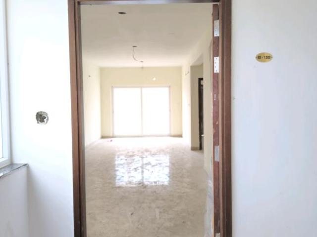 3 BHK Apartment in Chandanagar for resale Hyderabad. The reference number is 20609352