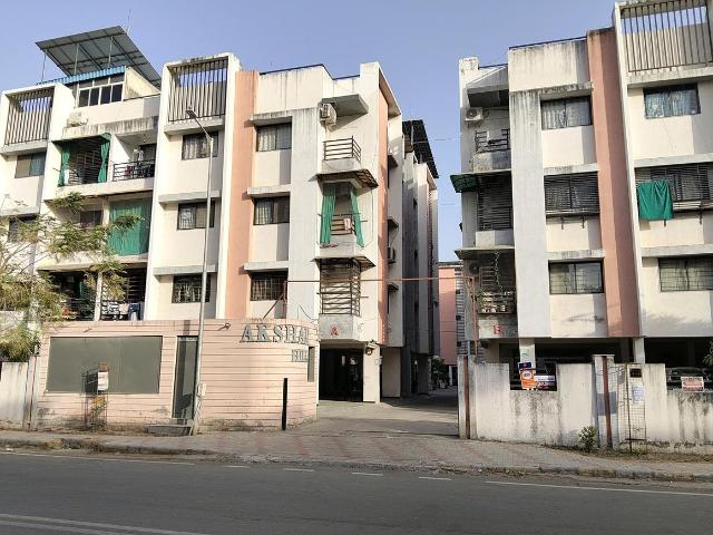 3 BHK Apartment in Chandkheda for resale Ahmedabad. The reference number is 15770924