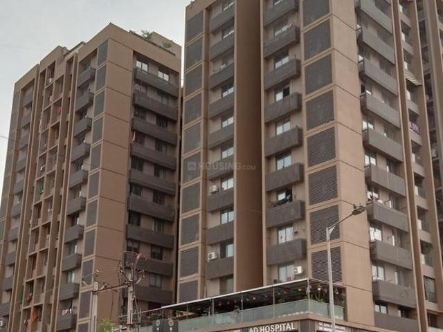 3 BHK Apartment in Chandkheda for resale Ahmedabad. The reference number is 18428049