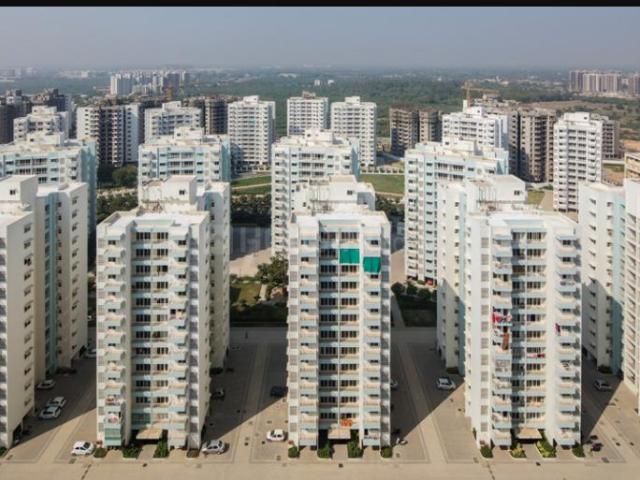 3 BHK Apartment in Chandkheda for resale Ahmedabad. The reference number is 19044532