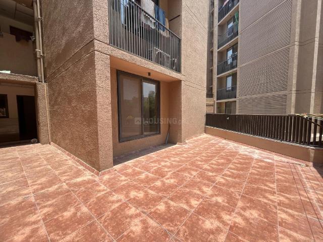 3 BHK Apartment in Chandkheda for resale Ahmedabad. The reference number is 19998568
