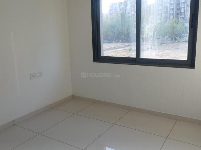 3 BHK Apartment in Chandkheda for resale Ahmedabad. The reference number is 20279052