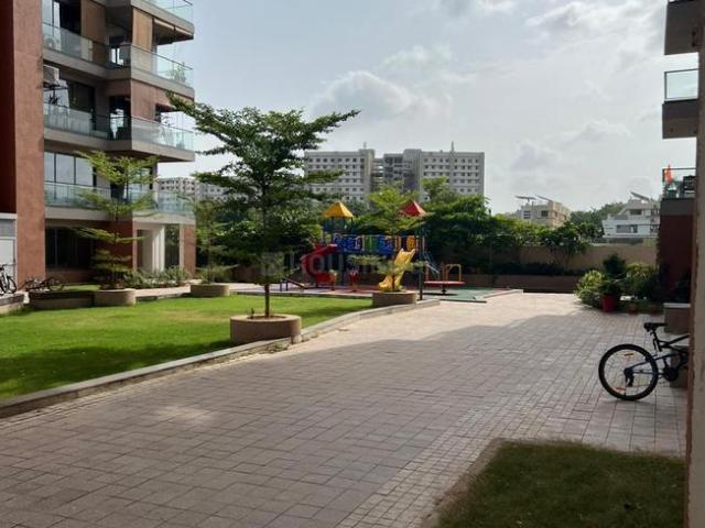 3 BHK Apartment in Chandkheda for resale Ahmedabad. The reference number is 20859795