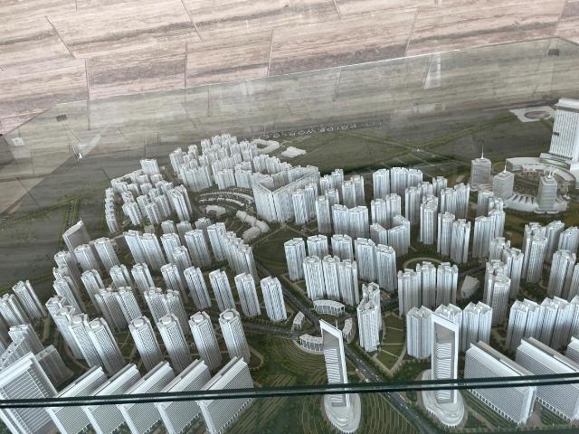 3 BHK Apartment in Charholi Budruk for resale Pune. The reference number is 16958517