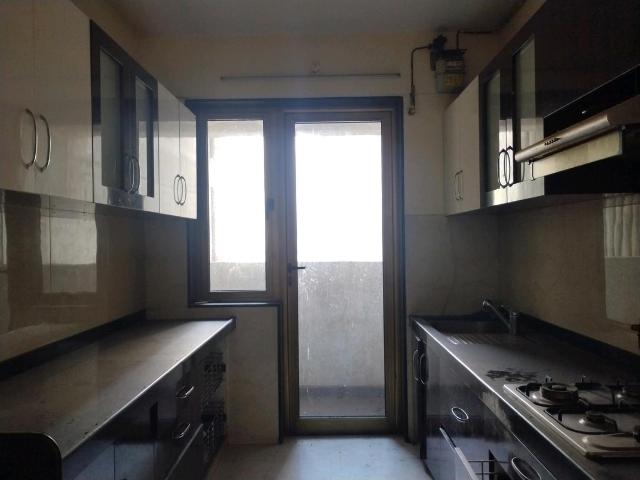 3 BHK Apartment in Chembur for rent Mumbai. The reference number is 18676485