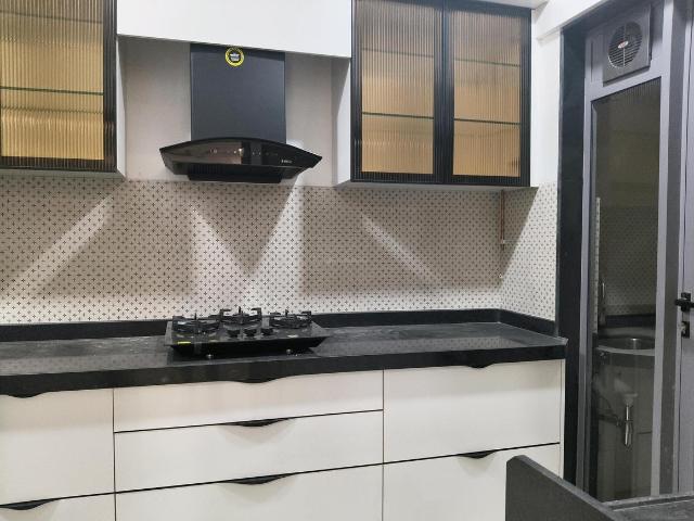3 BHK Apartment in Chembur for rent Mumbai. The reference number is 18847506