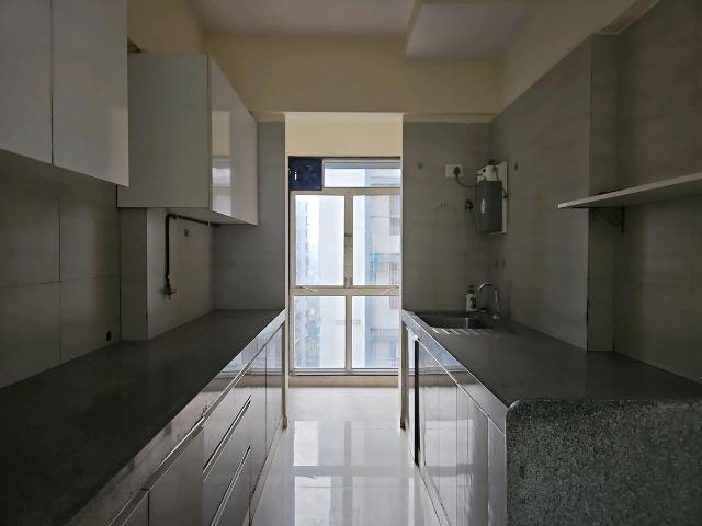 3 BHK Apartment in Chembur for rent Mumbai. The reference number is 18137720