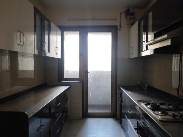 3 BHK Apartment in Chembur for resale Mumbai. The reference number is 18675748