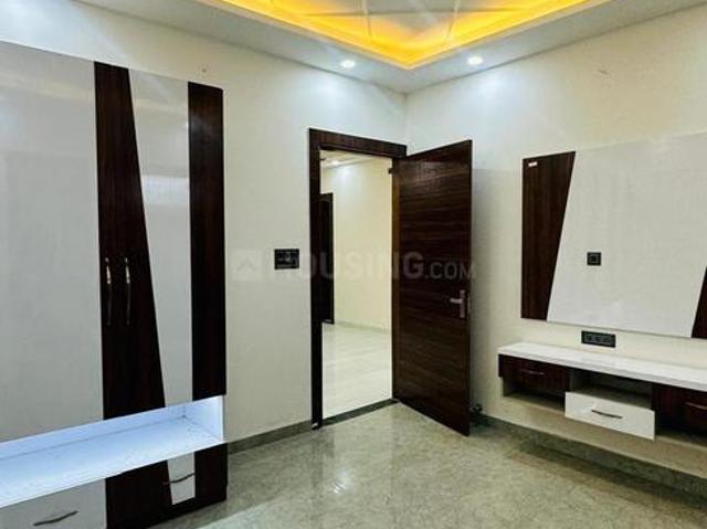 3 BHK Apartment in Lal Kuan for resale Ghaziabad. The reference number is 16979584