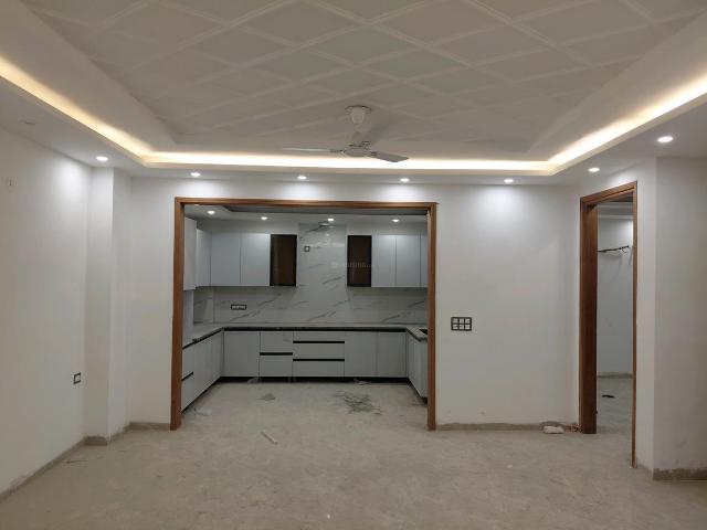 4 BHK Apartment in Rajpur Khurd Village for resale New Delhi. The reference number is 19771679