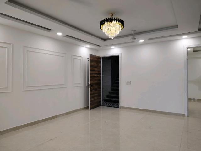 3 BHK Apartment in Chhattarpur for resale New Delhi. The reference number is 20637512