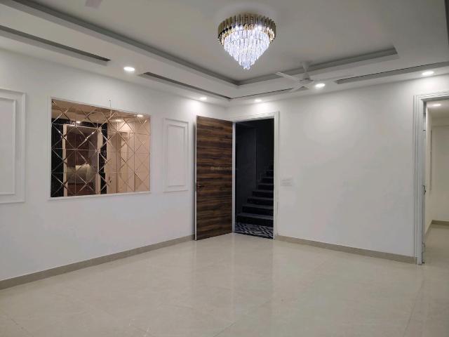 3 BHK Apartment in Chhattarpur for resale New Delhi. The reference number is 20360709