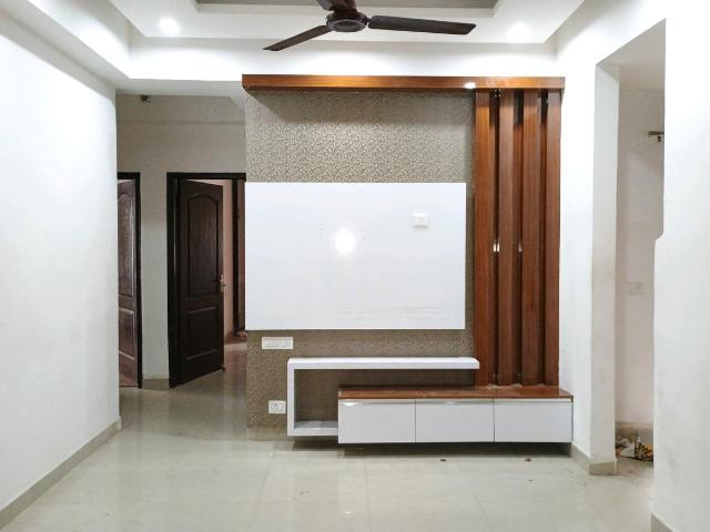 3 BHK Apartment in Chi V Greater Noida for resale Greater Noida. The reference number is 13614855
