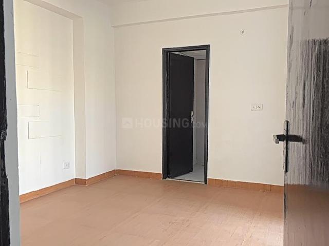 3 BHK Apartment in Chi V for rent Greater Noida. The reference number is 20047191