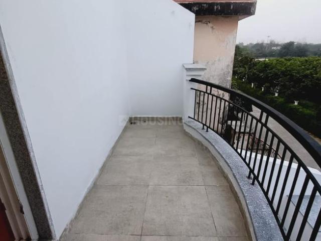 3 BHK Apartment in Chi V for rent Greater Noida. The reference number is 20165396