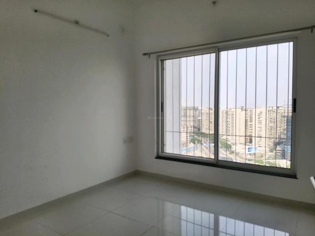 3 BHK Apartment in Chinchwad for rent Pune. The reference number is 18111741