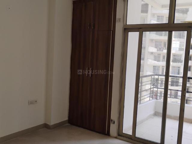 3 BHK Apartment in Crossings Republik for rent Ghaziabad. The reference number is 19524560