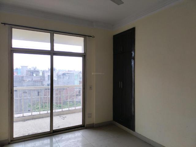 3 BHK Apartment in Crossings Republik for rent Ghaziabad. The reference number is 20475432