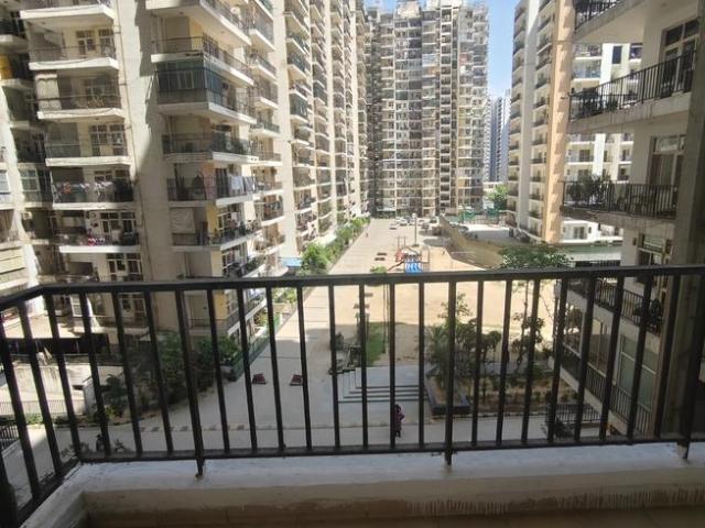 3 BHK Apartment in Crossings Republik for rent Ghaziabad. The reference number is 20947488