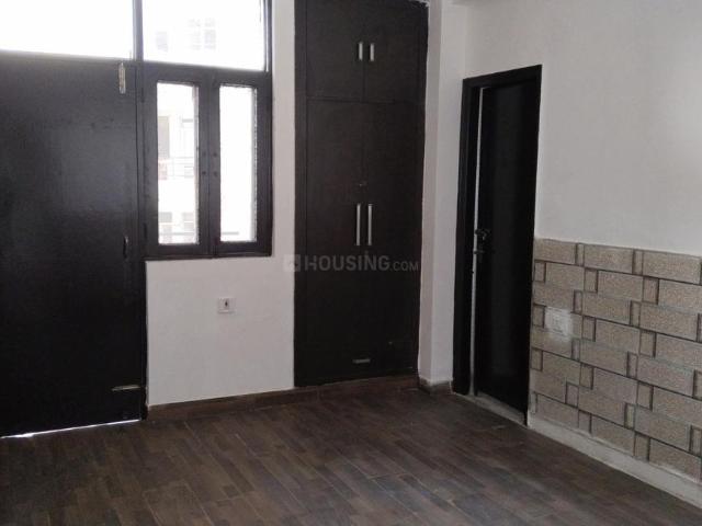 3 BHK Apartment in Crossings Republik for resale Ghaziabad. The reference number is 18723947