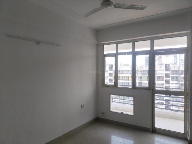 3 BHK Apartment in Crossings Republik for resale Ghaziabad. The reference number is 19301936