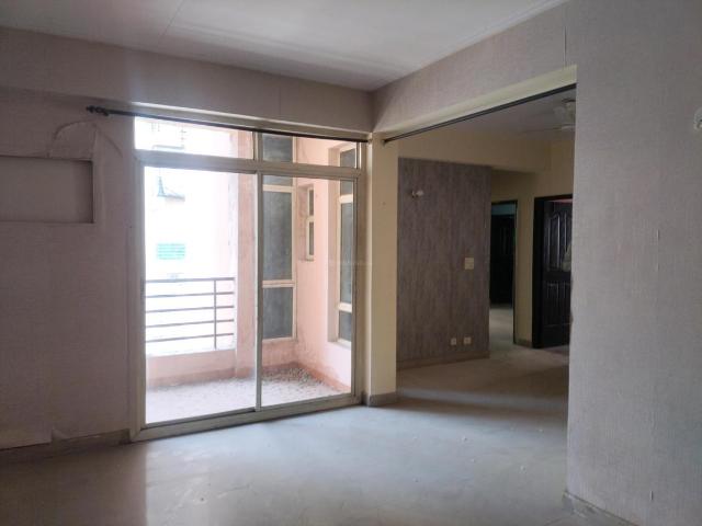 3 BHK Apartment in Crossings Republik for resale Ghaziabad. The reference number is 19330452