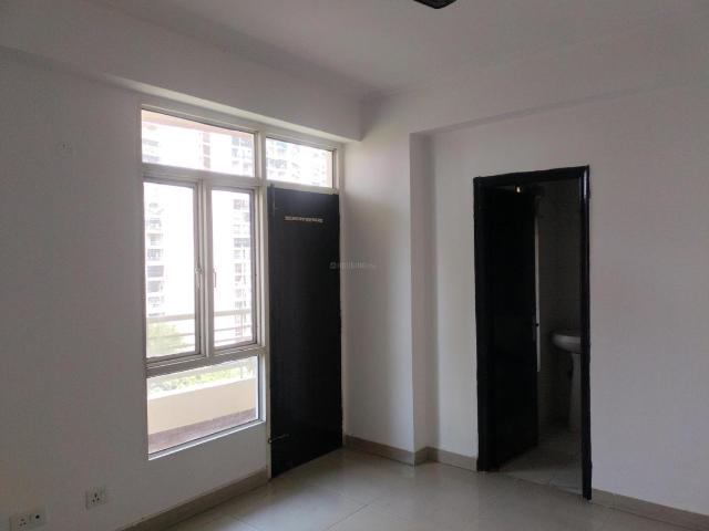 3 BHK Apartment in Crossings Republik for resale Ghaziabad. The reference number is 19333417