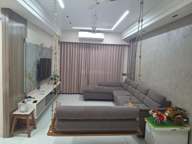 3 BHK Apartment in Ambawadi for rent Ahmedabad. The reference number is 18566085