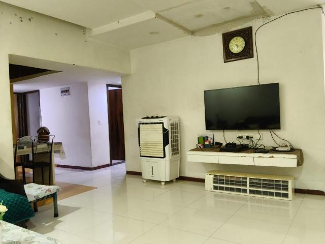3 BHK Apartment in Ambawadi for resale Ahmedabad. The reference number is 20600201