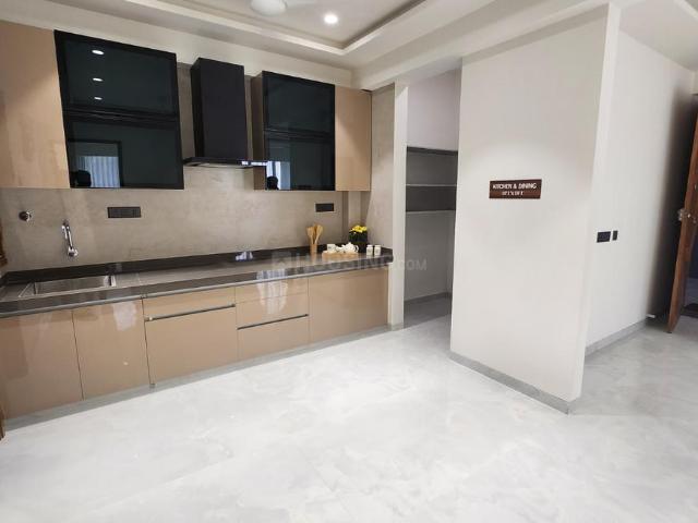 3 BHK Apartment in Ambawadi for resale Ahmedabad. The reference number is 20853852
