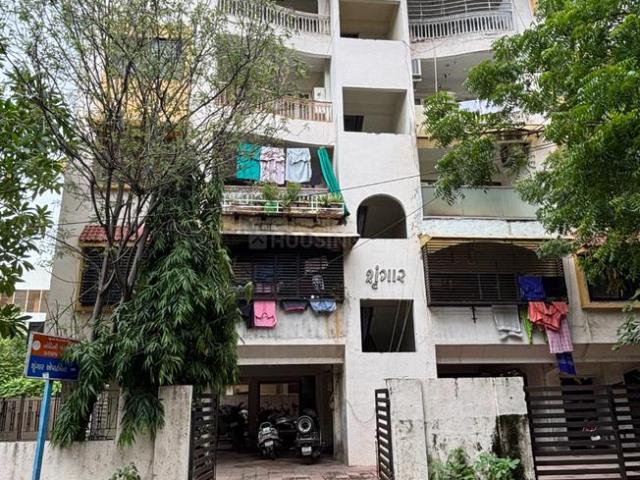 3 BHK Apartment in Ambawadi for resale Ahmedabad. The reference number is 20102327