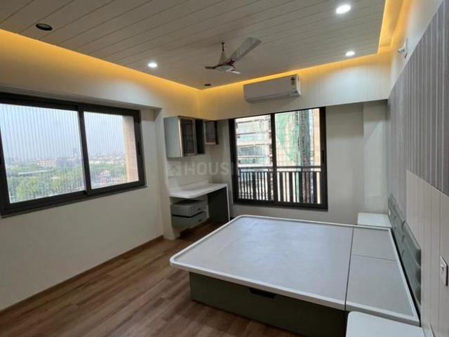 3 BHK Apartment in Ambli for rent Ahmedabad. The reference number is 20348982