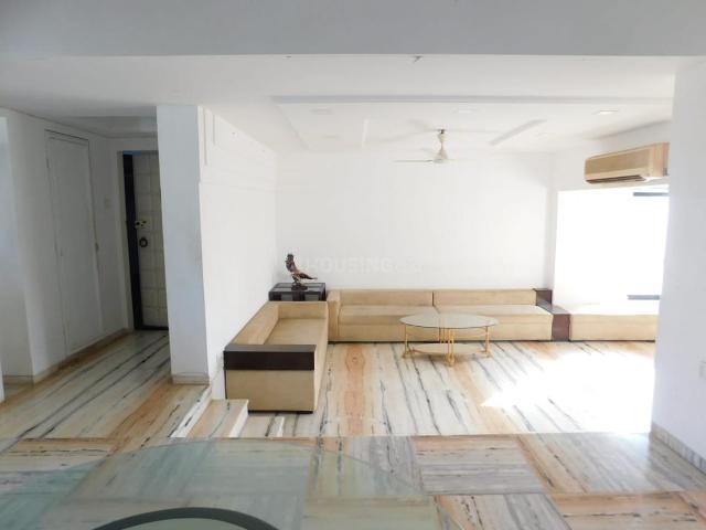 3 BHK Apartment in Andheri West for rent Mumbai. The reference number is 13102803