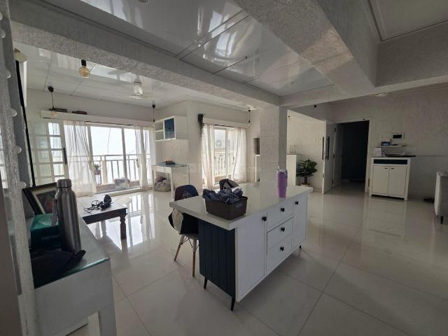 3 BHK Apartment in Andheri West for rent Mumbai. The reference number is 19713598