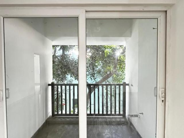 3 BHK Apartment in Adyar for resale Chennai. The reference number is 20220643