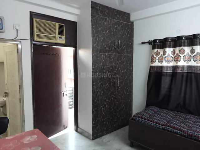 2 BHK Apartment in Sarvodaya Enclave for rent New Delhi. The reference number is 19904053