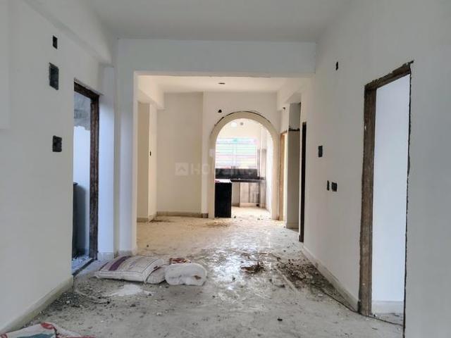 3 BHK Apartment in Agarpara for resale Kolkata. The reference number is 19665097