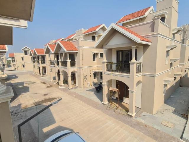 3 BHK Apartment in Ahmedabad Cantonment for resale Ahmedabad. The reference number is 19994880
