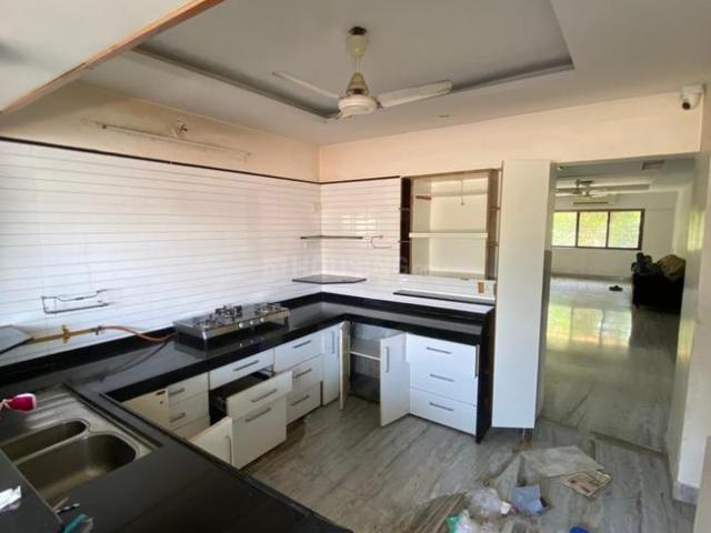 3 BHK Apartment in Althan for rent Surat. The reference number is 20648058