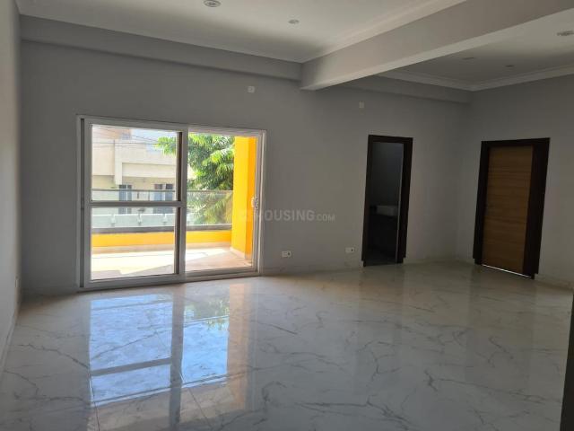 3 BHK Apartment in Aliganj for resale Lucknow. The reference number is 19378707