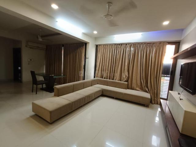 3 BHK Apartment in Alkapuri for rent Vadodara. The reference number is 17207672