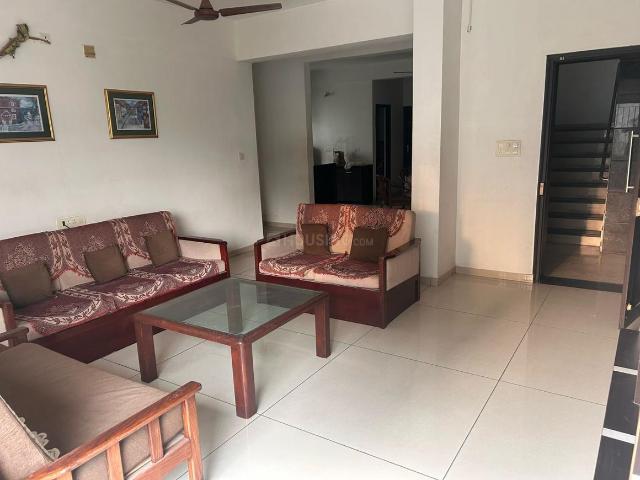 3 BHK Apartment in Alkapuri for rent Vadodara. The reference number is 17230571