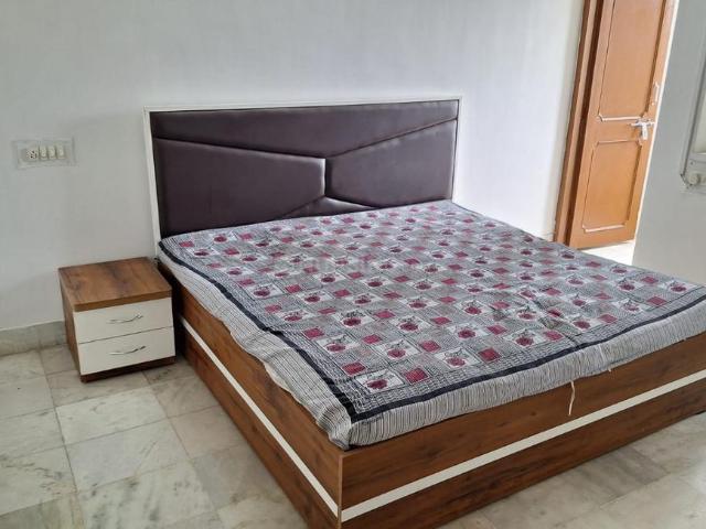 3 BHK Apartment in Race Course for rent Vadodara. The reference number is 20646144