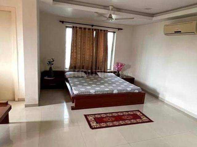 3 BHK Apartment in Alkapuri for rent Vadodara. The reference number is 20067857
