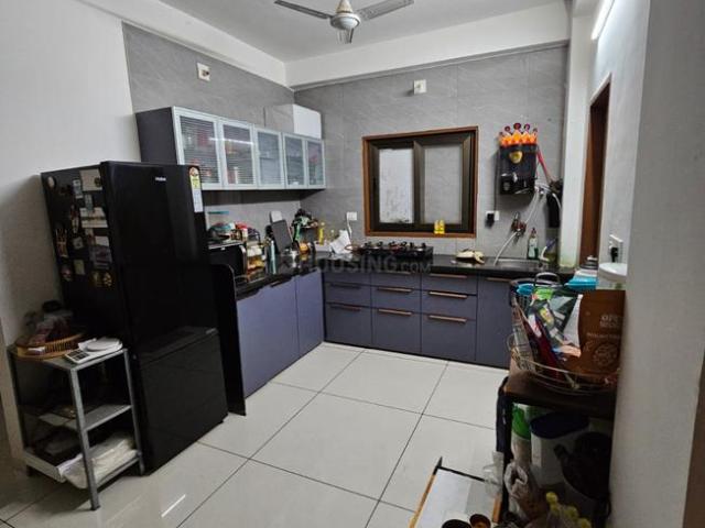 3 BHK Apartment in Alkapuri for rent Vadodara. The reference number is 20304275