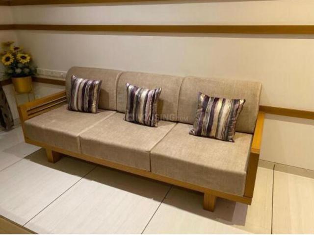 3 BHK Apartment in Atladara for rent Vadodara. The reference number is 20660357