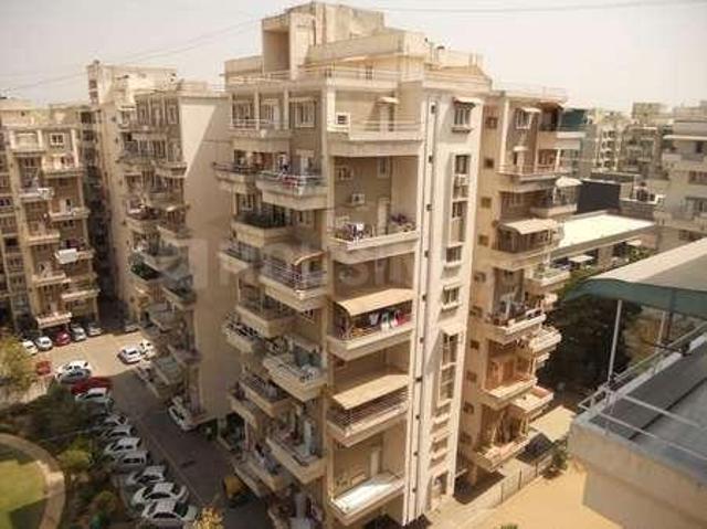 3 BHK Apartment in Bodakdev for rent Ahmedabad. The reference number is 20323972
