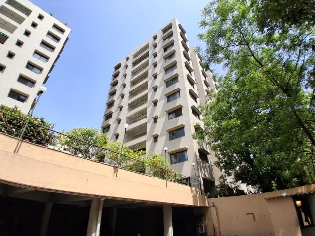 3 BHK Apartment in Bodakdev for resale Ahmedabad. The reference number is 19948645