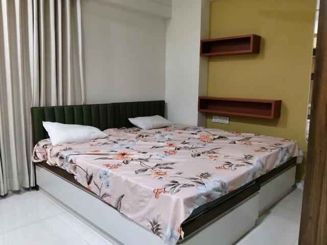 3 BHK Apartment in Bopal for rent Ahmedabad. The reference number is 18287932