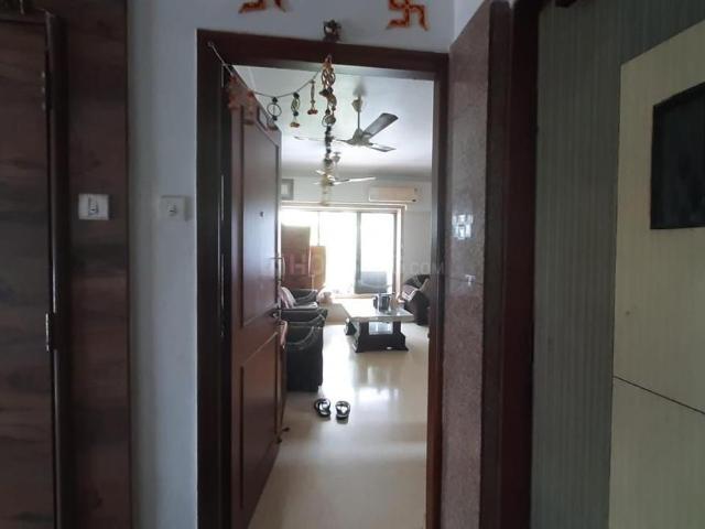 3 BHK Apartment in Borivali East for rent Mumbai. The reference number is 20058423